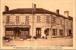 SELECTION -   SAINT GERAND LE PUY  -  Un Coin De La Route N°7 Paris-vichy . Hôtel De La Paix. - Other & Unclassified