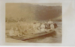 Carte Photo - Allemagne - Groupe De Personnes Sur Une Barque Sur Un Lac - Carte Postale Ancienne - Fotografia