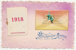 CPA Avec Petit Calendrier 1918 (2) Gui En Découpi Gaufré Sur Enveloppe Avec Carton Heureuse Année  Je Porte Bonheur - Anno Nuovo