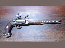 Grand Et Riche Pistolet à Silex - Platine à La Morlaque (miquelet) - Russie Caucase Vers 1830 - TBE - Armes Neutralisées