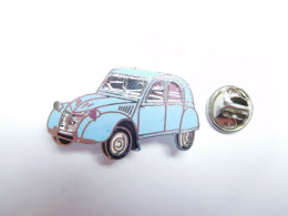 Superbe Pin's En EGF , Auto Citroën 2 CV , 2CH  , Bleue Ciel , Non Signé - Citroën