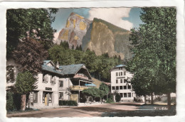 CPSM :  14 X 9  -   SAMOËNS  -  Le  Criou  -  "Les  Sept Monts "   Et  Le  "Glacier " Hôtels. - Samoëns