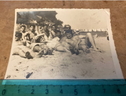 Réal Photo Plage Jeunes Hommes Torses Nus - Pin-up