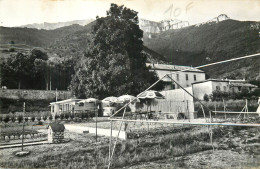 CHATILLON EN DIOIS . Le Tennis Et La Chaine Du Glandasse . - Châtillon-en-Diois