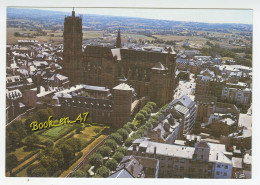 {87291} 12 Aveyron Rodez , La Cathédrale Construite Dès 1277 ( Grès Rouge ) Et Les Jardins De L' Evêché - Rodez