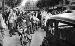 PARIS (75) - Le Marché Aux Puces - Le Marché Aux Cycles - Bicycles Market - Motos - Autres & Non Classés