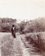 Photographie Photo Vintage Snapshot Femme Mode Chemin - Personnes Anonymes