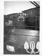 Photographie Photo Vintage Snapshot Batellerie Péniche Batelier Bateau - Bateaux