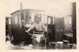 Photographie Photo Vintage Snapshot Batellerie Péniche Batelier Bateau - Bateaux