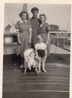 Photographie Photo Vintage Snapshot Batellerie Péniche Batelier Bateau - Bateaux