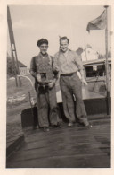 Photographie Photo Vintage Snapshot Batellerie Péniche Batelier Bateau - Bateaux