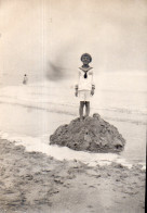 Photographie Photo Vintage Snapshot Enfant Plage Sable Marée - Lieux