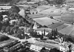 Cambo Les Bains * Vue Aérienne Sur Le Village Et L'église - Cambo-les-Bains