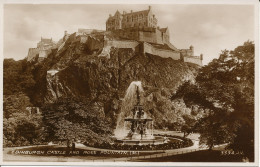 PC00089 Edinburgh Castle And Ross Fountain. Valentine. RP - World