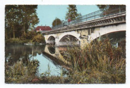 Carte Postale Moderne 14 Cm X 9 Cm - Circulé - Dép. 36 - REUILLY - Le Grand Pont - Autres & Non Classés