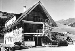 Ste Marie De Campan * Vue Sur Le Chalet Hôtel * Le Motel De L'escaret Noébès Propriétaire - Autres & Non Classés