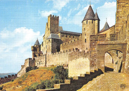 CARCASSONNE   Ensemble De La Porte D'aude Dominé Par Le Chateau Comtal  22 (scan Recto Verso)ME2648BIS - Carcassonne