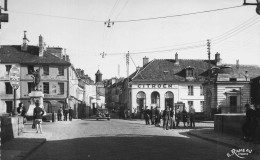 Arpajon * La Place De L'hôtel De Ville * Garage Automobile CITROËN - Arpajon