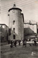 Hyères Les Palmiers * Place Et Commanderie Des Templiers * Marché - Hyeres