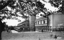 Aincourt * Le Sanatorium Départemental * Vue D'un Pavillon *établissement Médical - Aincourt