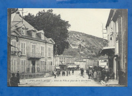 CPA - 09 - Lavelanet - Hôtel De Ville Et Place De La Révolution - Animée - Non Circulée - Lavelanet