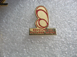 Pin's Secours Aux Futures Mères - Geneeskunde