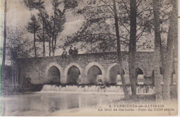 Ferrieres En Gatinais La Gril De Corbelin Pont Du XIII Siecle Carte Postale Animee 1920 - Montargis