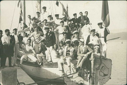 CAPRI - PORTO / BARCA / MARINAI / FOTO DI GRUPPO - CARTOLINA FOTOGRAFICA - 15 GIUGNO 1924 (20536) - Napoli (Neapel)