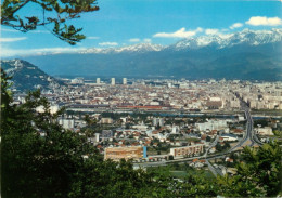 38 - Grenoble - Vue Générale Et Chaine De Belledonne - CPM - Carte Neuve - Voir Scans Recto-Verso - Grenoble