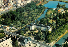 45 - Montargis - L'Hotel De Ville Et Le Jardin Durzy - Vue Aérienne - CPM - Voir Scans Recto-Verso - Montargis