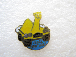 PIN'S   VENCE  AVENTURES 1992   CHAMEAU  Email Grand Feu  PIN'S TOP - Other & Unclassified