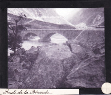 PLAQUE DE VERRE -  Photo  - Les Alpes -route De La BERARDE ( Saint-Christophe-en-Oisans )  - Année  1890 - Diapositivas De Vidrio