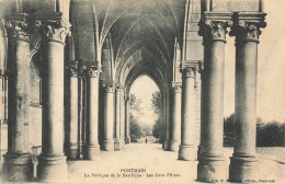 CPA Pontmain-Le Portique De La Basilique-Les Gros Piliers       L2801 - Pontmain