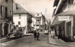 Brides Les Bains * La Rue Centrale Et La Poste * Hôtel De La Vanoise Et Hôtel Du Centre * Automobile Voiture Ancienne - Brides Les Bains