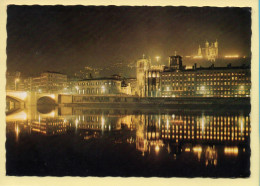 69. LYON (5) Les Quais Pont Bonaparte / Illuminations / CPSM (voir Scan Recto/verso) - Lyon 5