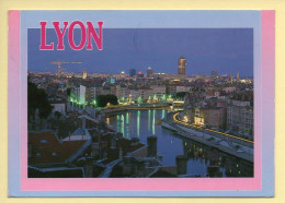 69. LYON (3) Vue Générale De Nuit / Le Crayon (voir Scan Recto/verso) - Lyon 3