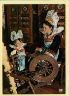 Folklore : Cercle Celtique Théodore Botrel à Pont-Aven (Jeunes Filles En Costumes De Pont-Aven) La Bretagne Folklotique - Costumes