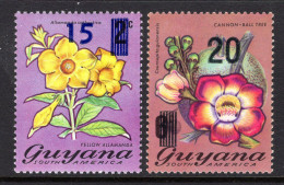 Guyana 1983 Surcharge - Flowers Set HM (SG 1030-1031) - Guyana (1966-...)