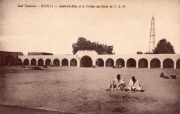 KEBILI SOUK-EL-BIAZ ET LE PYLONE DU POSTE DE T.S.F. - Tunisie