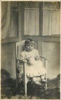 Carte Photo - Portrait - Enfant - Correspondance - CPA - Oblitération Ronde De 1912 - Voir Scans Recto-Verso - Fotografía