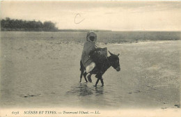 Scènes Et Types - Afrique Du Nord - Traversant L'Oued - Animée - Anes - CPA - Voir Scans Recto-Verso - África