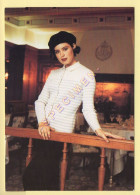 KOOKAI : Femme / Mannequin / Pin-Up / Printemps/Eté 1992 (voir Scan Et Description) - Pin-Ups