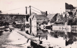 Beaumont Sur Sarthe - L'ancien Pont Suspendu Construit En 1897 - Detruit En 1944 - CPSM °J - Beaumont Sur Sarthe