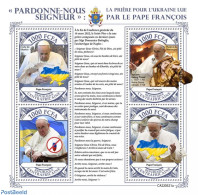Central Africa 2022 Pope Francis Praying For Ukraine, Mint NH, Religion - Pope - Päpste