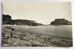 CPSM 83 - LA LONDE DES MAURES - Plage De Cabasson - Personnages - La Londe Les Maures