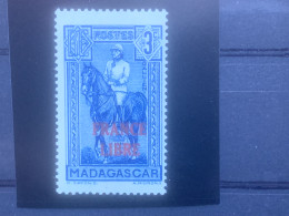 MADAGASCAR YT 243 NEUF* TB - Unused Stamps