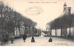 AIZENAY - Place Du Marché - La Mairie - Très Bon état - Aizenay