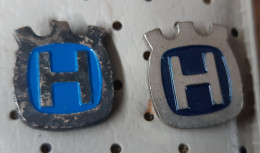 HUSQVARNA Motorbike Logo Vintage  Pins - Motorbikes