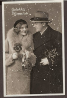 1937 - Un Couple Romantique Dans La Neige Vous Souhaite Une Bonne Année. - Paare