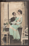 1911- Un Couple Romantique Dans L'amour. 'puis Un Baiser De Bonne Nuit' Einen Kuss - Dann Gute Nacht - Paare